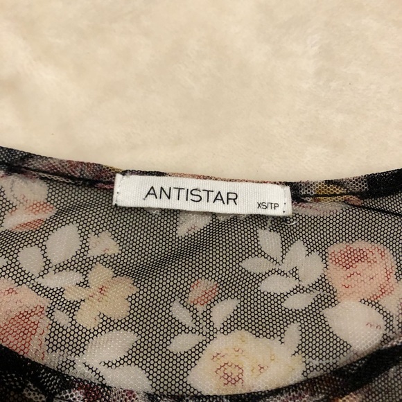 Sheer Floral Top - Picture 3 of 3